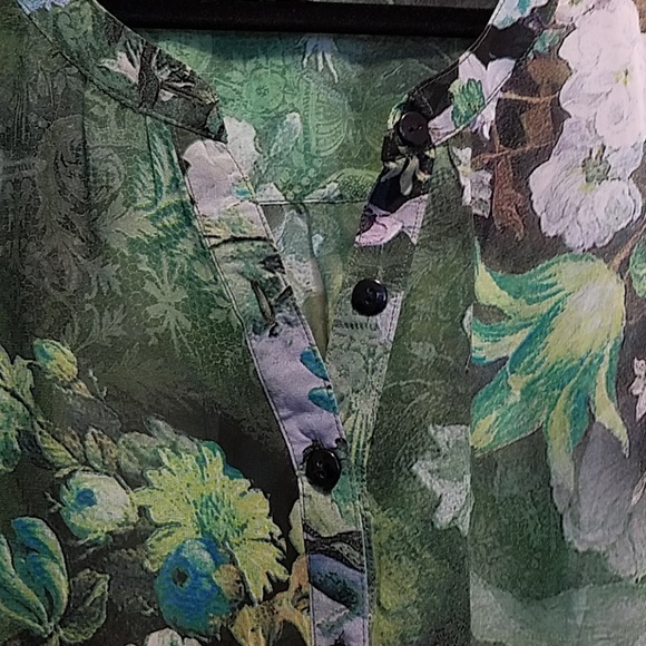 Floral deep color sheer top - size Large - Picture 3 of 5